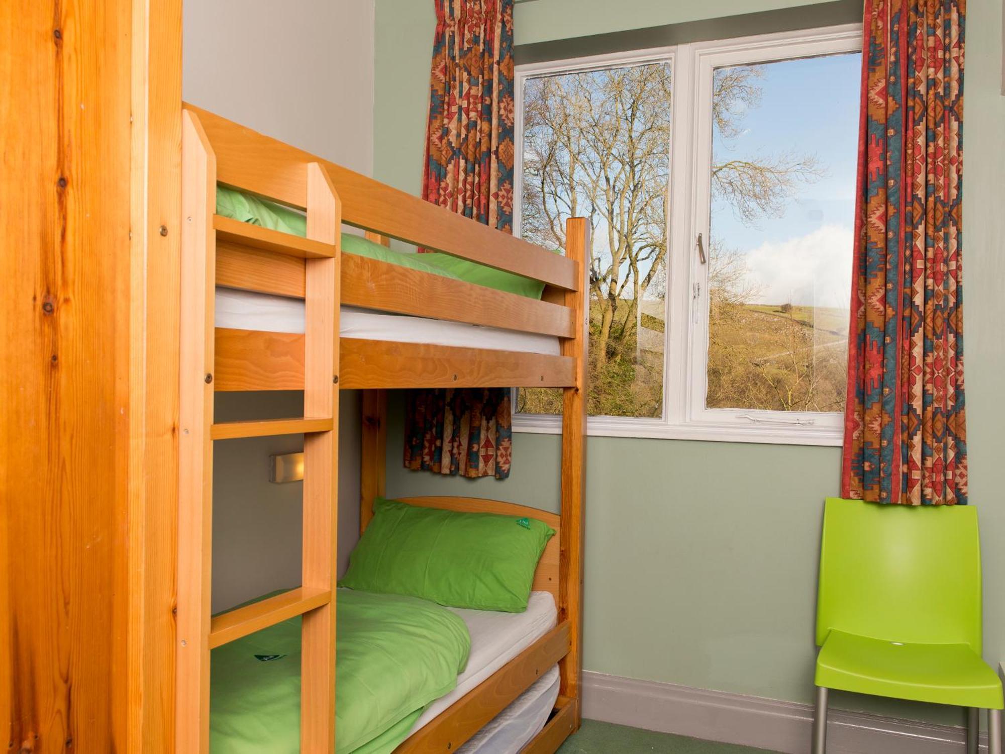 Yha Ravenstor Hostel Millers Dale Exterior photo